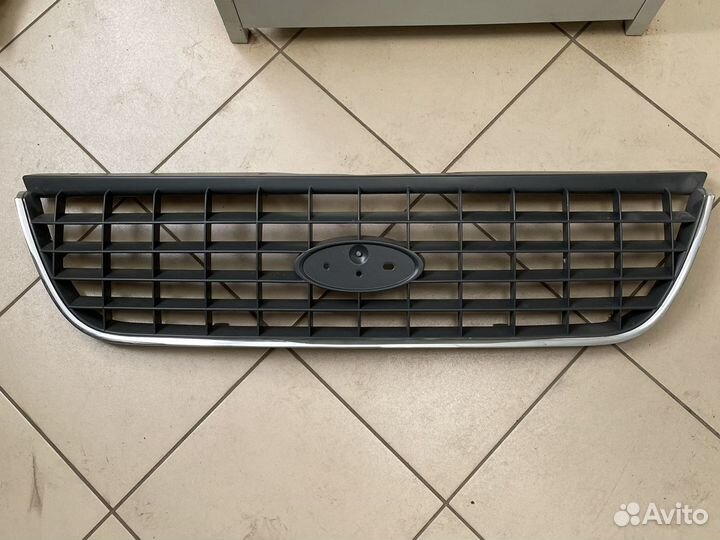 Решетка радиатора Ford Explorer 1L2Z8200AAB