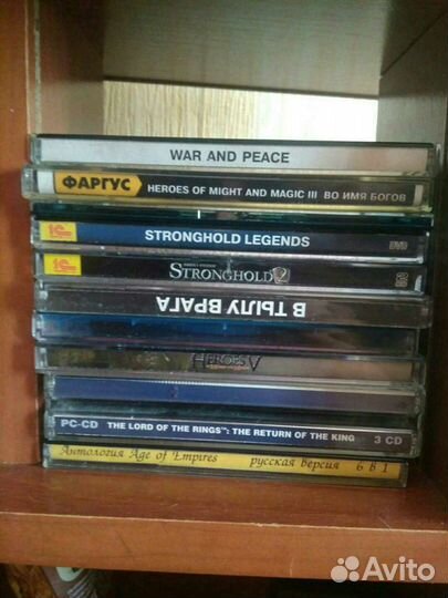 Продаю старые компьютерные диски