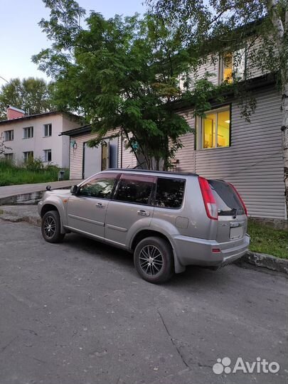 Nissan X-Trail 2.0 AT, 2001, 180 000 км