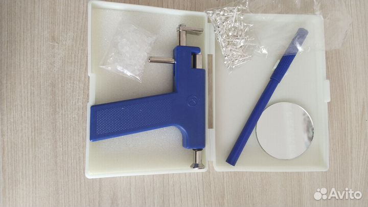 Пистолет для прокола ушей