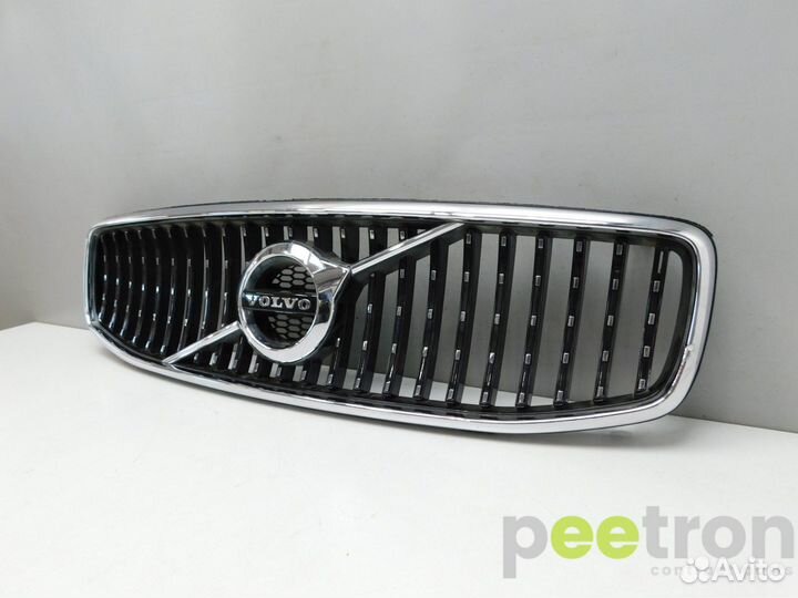 Б/У Б/У Решетка радиатора б/у Отремонтирован