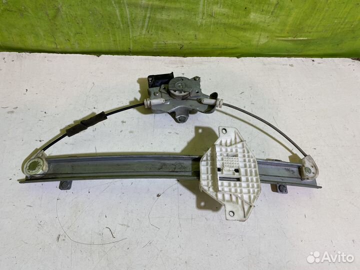 Стеклоподъемник задний правый Hyundai Sonata 4