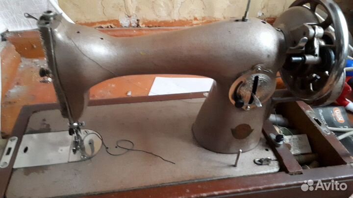 Швейная машина