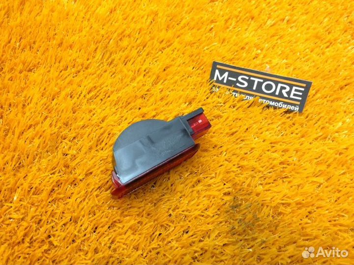 Плафон освещения задний правый Audi Q5 8R cdnc