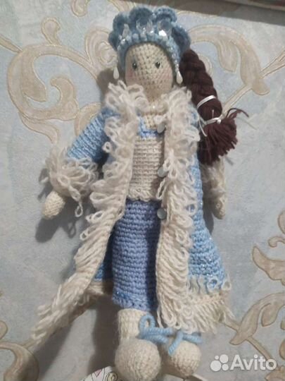 Кукла вязаная снегурочка