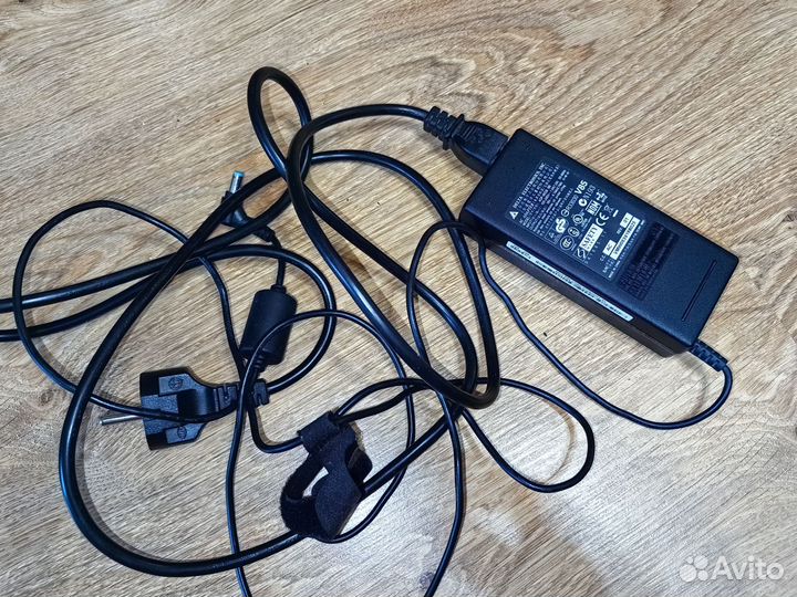 Блок питания для ноутбука ADP 90 sb