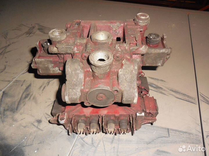 Тормозной модуль ABS Wabco 4721950410