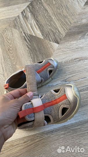 Кроссовки для девочки или мальчика 26 р ecco