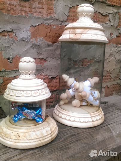 Стеклянная ваза для интерьера