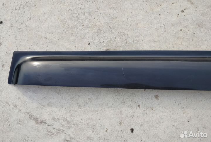 Ветровик / дефлектор задней двери Land Cruiser 100