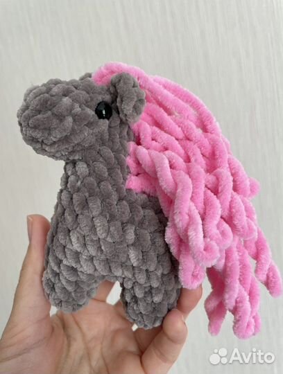 Вязаные игрушки ручной работы лошадка