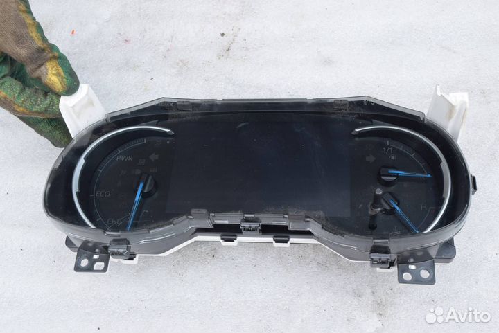 Панель приборов (щиток) Toyota RAV4 5 (XA50) 2020