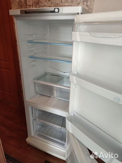 Холодильник Indesit двухкамерный, 150см