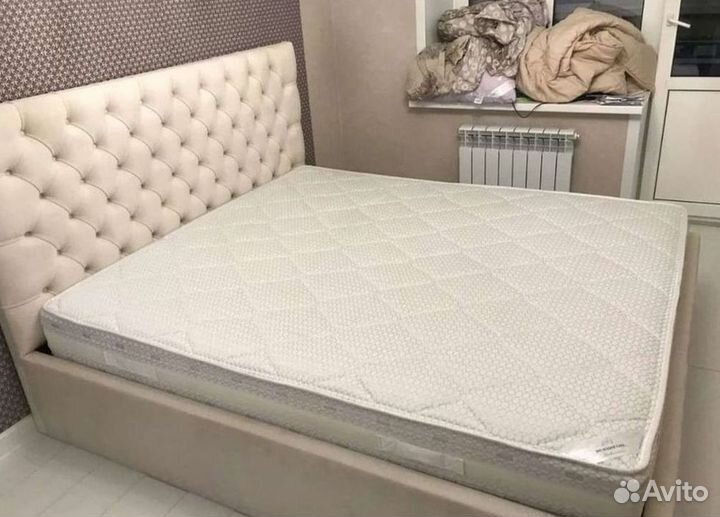 Дизайнерская кровать