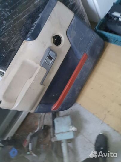 Обшивка двери на ренж ровер вог 3