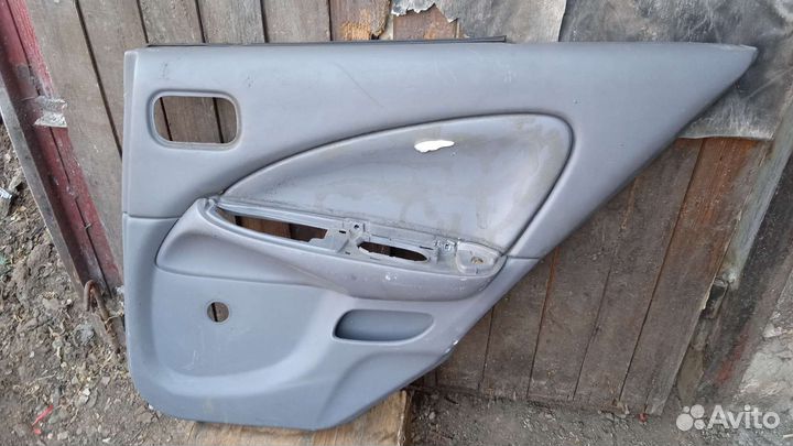 Дверные карты Nissan almera