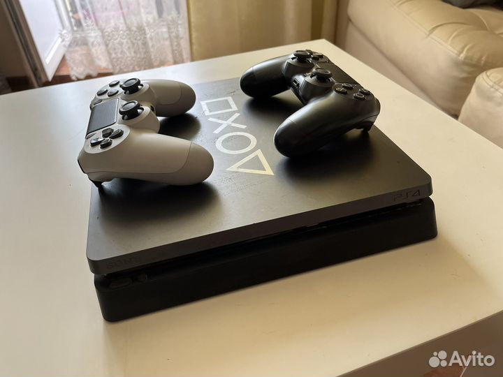 Sony playstation PS4 limited 1tb