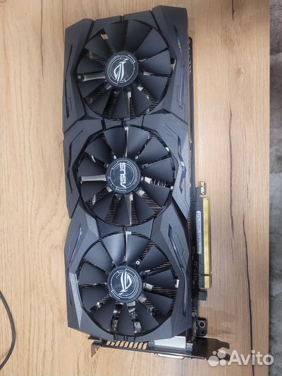 Asus GeForce GTX 1070 strix 8GB