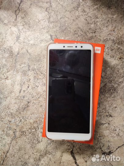 Телефон Xiaomi Redmi S2