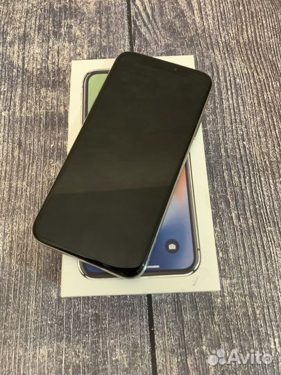 iPhone x 64gb
