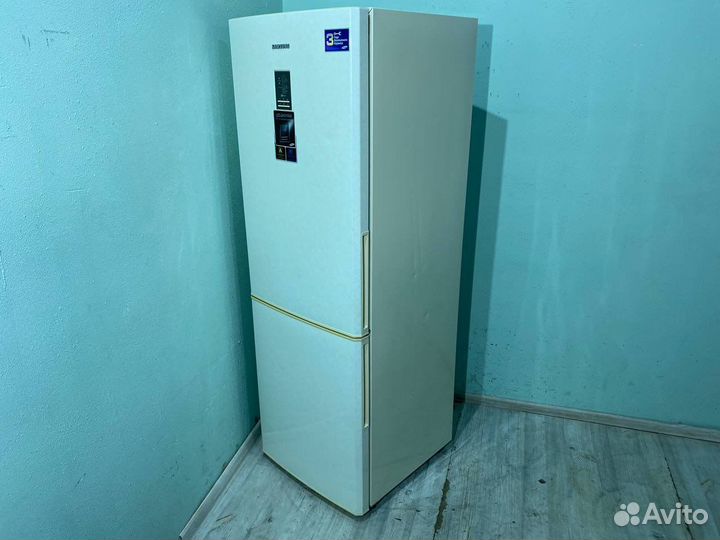 Холодильник Samsung