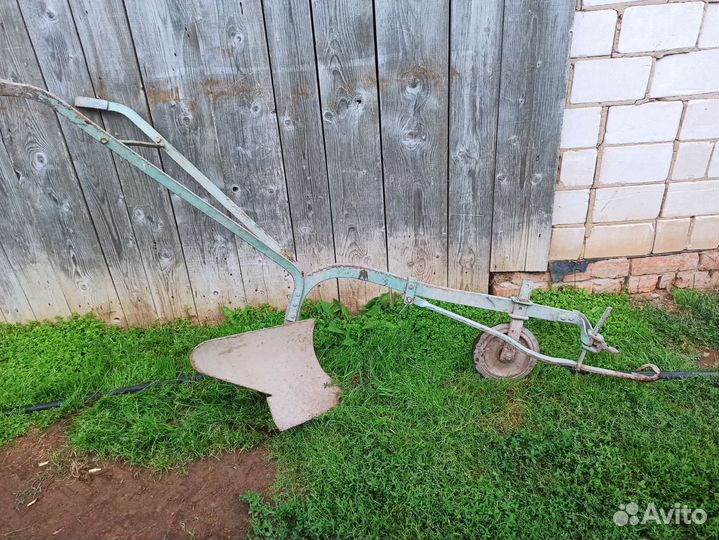 Конный плуг