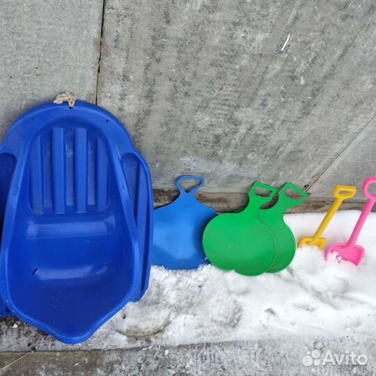 Санки, ледянки, лопатки