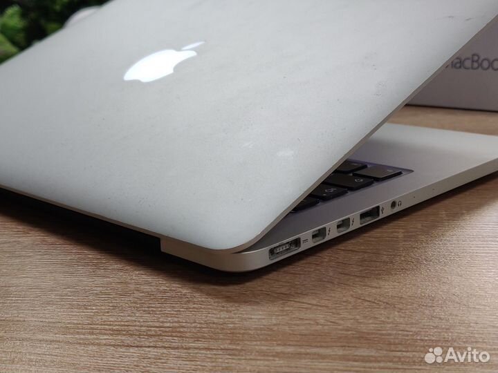 MacBook Pro 13 retina / i5 / 8gb / ssd / 2k