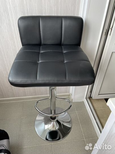 Стул для визажиста бровиста