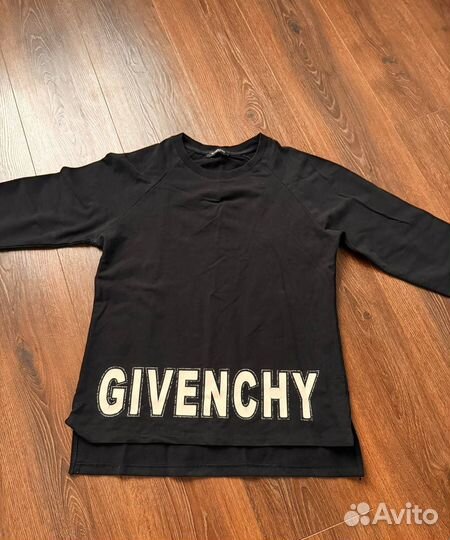 Свитшот женский Givenchy б/у