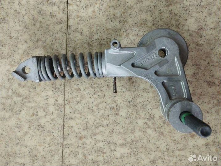 Натяжитель ремня Opel Astra