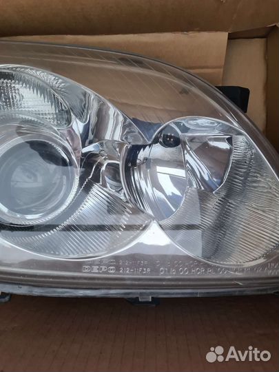 Фары автомобильные передние 2 шт