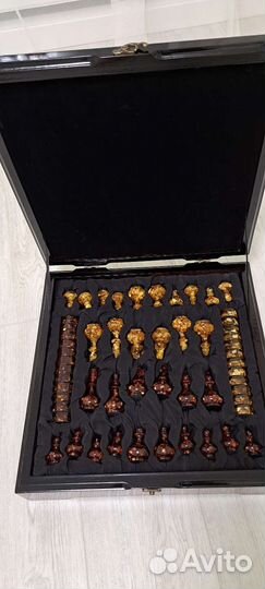 Шахматы, шашки из янтаря