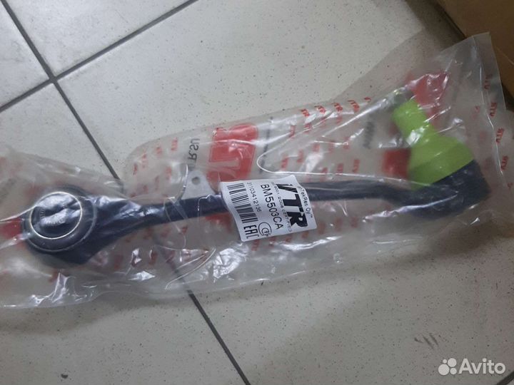 Рычаг передней подвески, нижний, правый