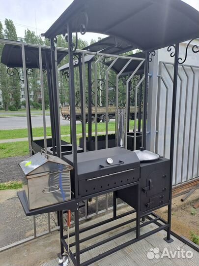 Мангал с крышей и барбекю