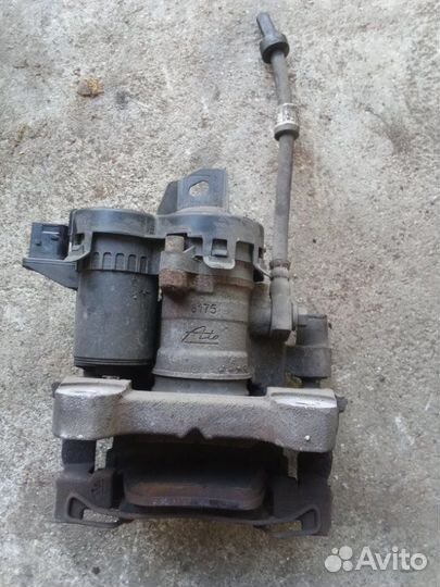 Суппорт задний левый Volvo Xc90 B4204T34