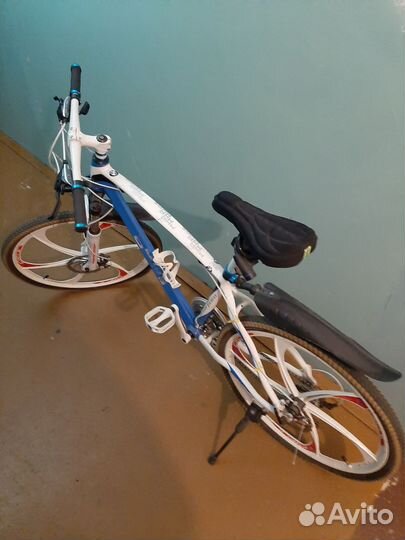 Велосипед BMW