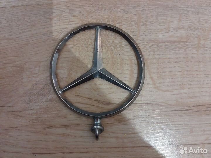 Знак mercedes