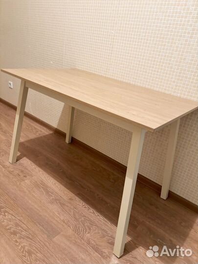 Кухонный стол