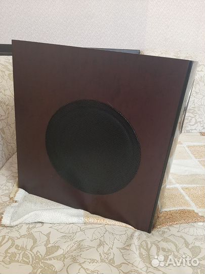 Активный сабвуфер