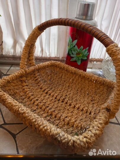Корзина плетеная большая