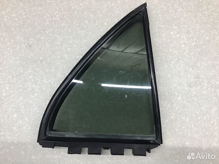 Стекло двери задней правой Toyota Corolla E12 2001