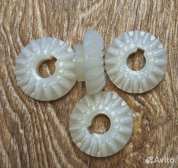 Шестерни на рейсмус