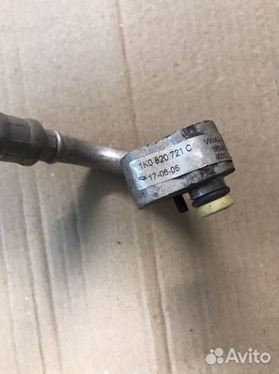 Трубка кондиционера VW Touran 1T/ Passat B6