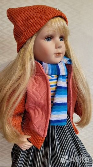 Кукла фарфоровая коллекционная