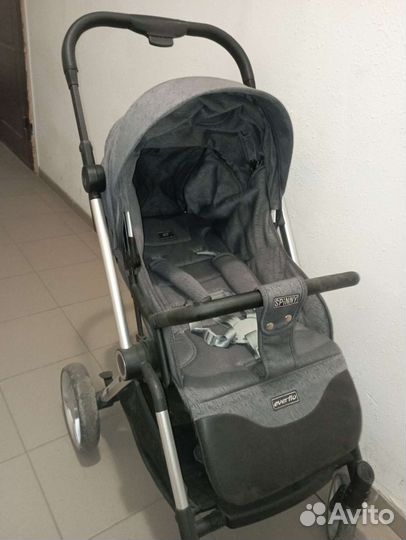 Прогулочная коляска