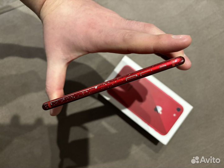 iPhone 8, 64 ГБ