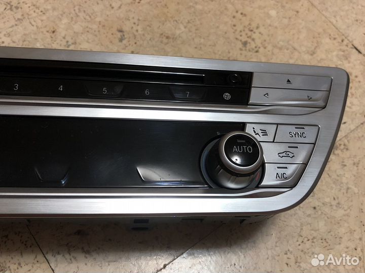 BMW 7-Series Панель управления радиоприемником