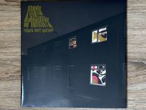 Arctic Monkeys - Favourite Worst Nightmare винил