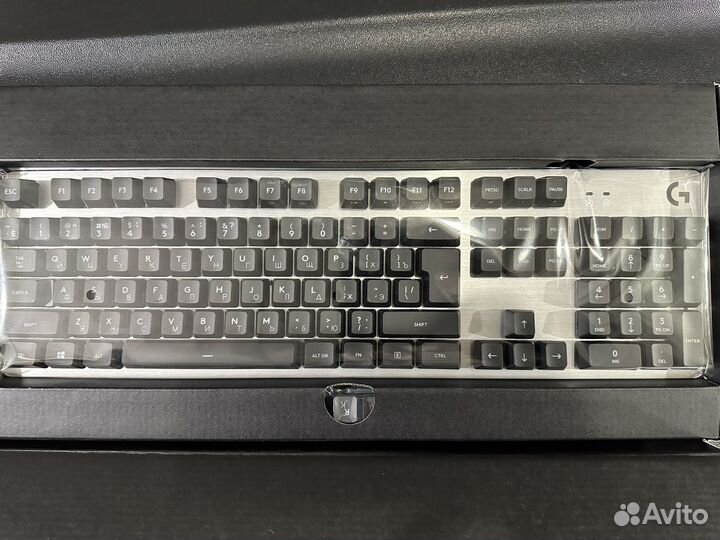 Игровая клавиатура logitech